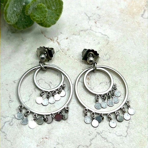 Lia Sophia Chandelier Earrings. - Picture 3 of 3